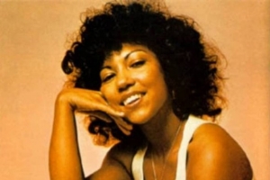 linda-lewis.jpg