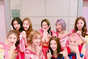 momoland.jpg