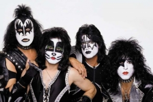 kiss.jpg