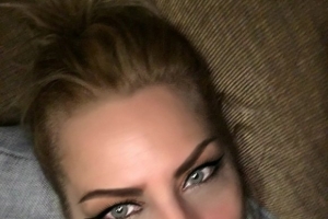 angela-derrington.jpg