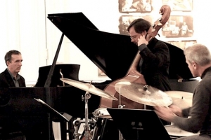 mark-wade-trio.jpg