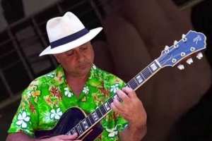 roberto-tola.jpg
