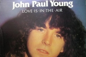 john-paul-young---love-is-in-the-air.jpg
