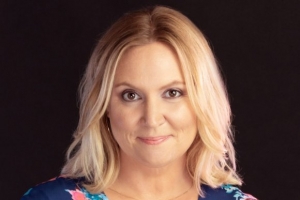living-vertikal-radio---amy-lea-murphy.jpg