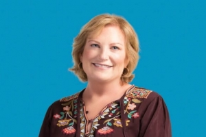living-vertikal-radio---author-sara-winokur.jpg