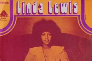 linda-lewis---it-s-in-his-kiss.jpg