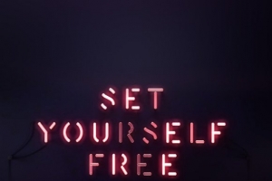 ti--sto---set-yourself-free--ft.-krewella-.jpg